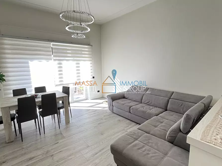 Immagine 3 di Quadrilocale in vendita  in Via Dante Alighieri 15 a Carrara