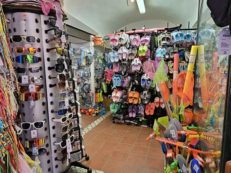 Immagine 7 di Locale commerciale in affitto  in Via Antonio Gramsci 37 a Alassio