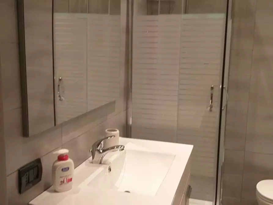 Immagine 12 di Bilocale in vendita  in via brioschi 90 a Milano