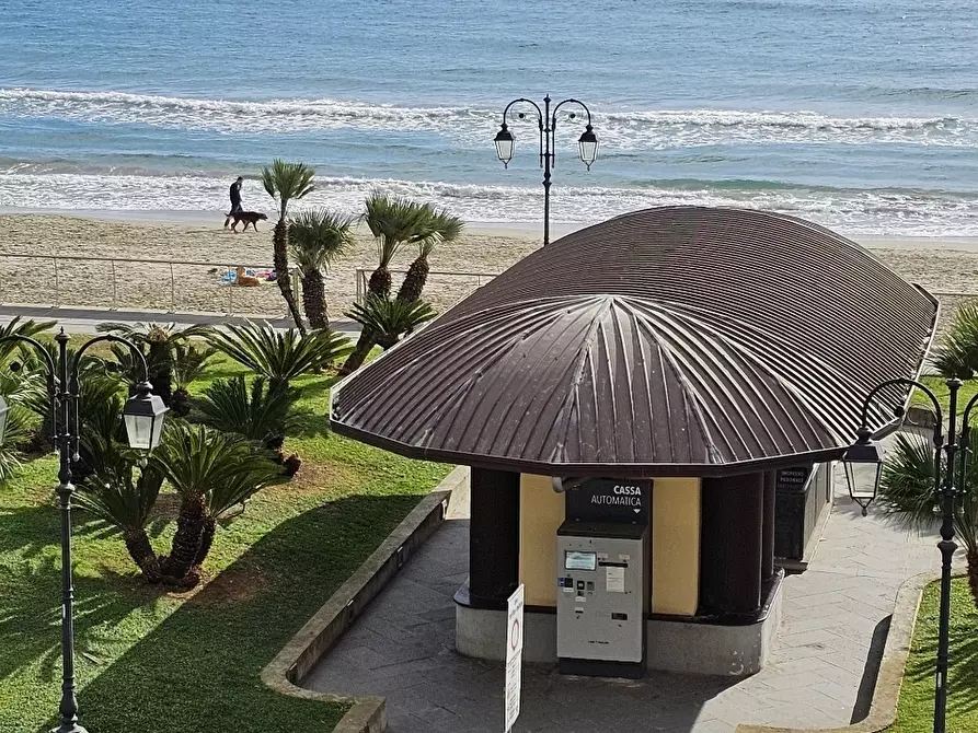 Immagine 11 di Appartamento in vendita  in Corso Guglielmo Marconi 14 a Alassio