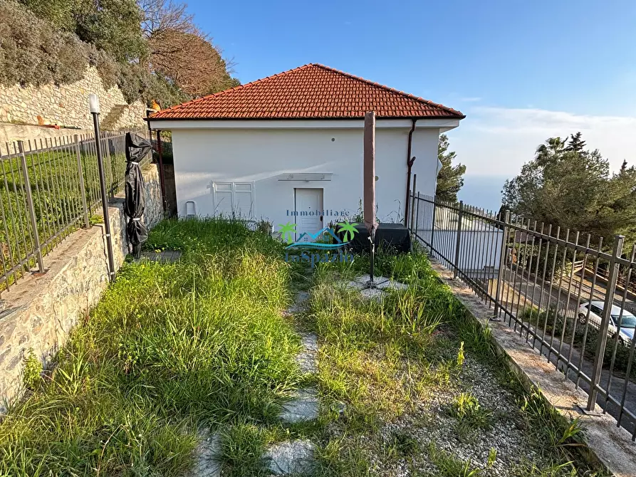 Immagine 2 di Trilocale in vendita  in strada colla micheri a Andora