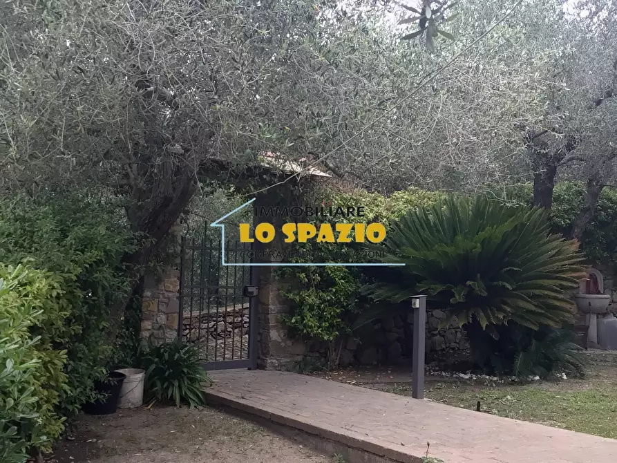 Immagine 29 di Villa in vendita  in via mezzacqua a Andora