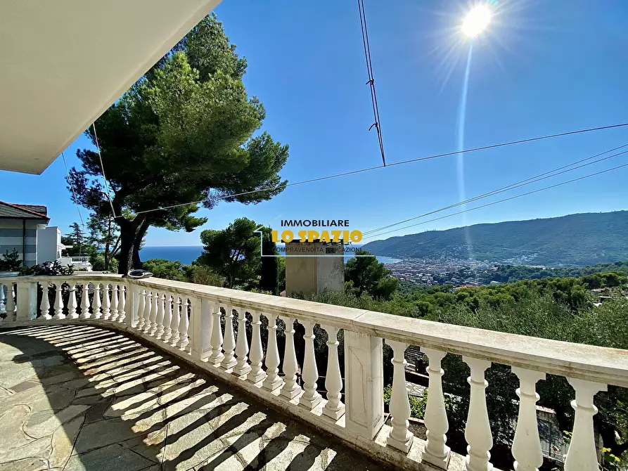 Immagine 33 di Villa in vendita  in via soprana 21 a Andora
