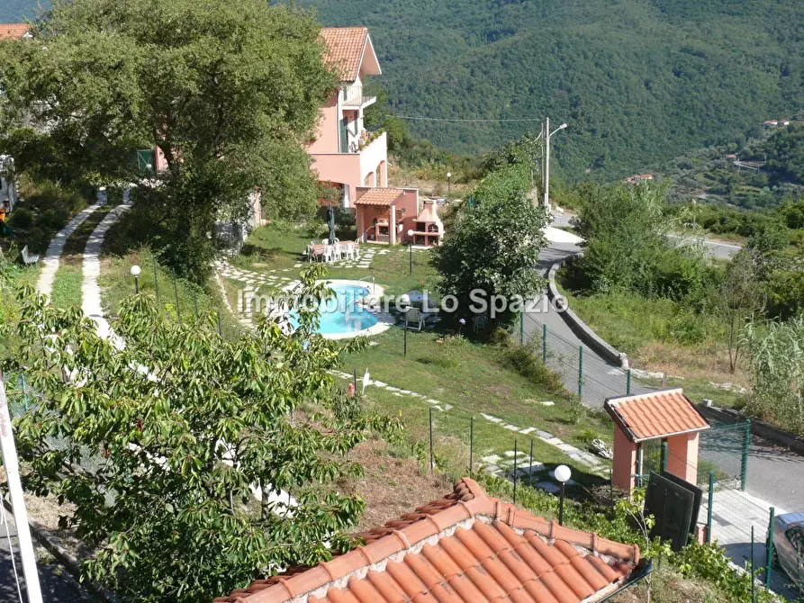 Immagine 25 di Quadrilocale in vendita  in Regione Pezzuolo a Testico