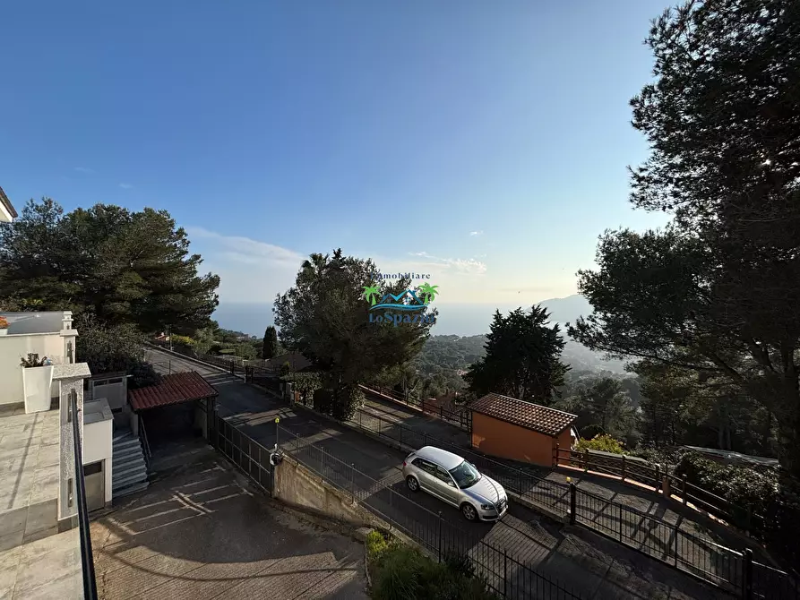 Immagine 1 di Trilocale in vendita  in strada colla micheri a Andora