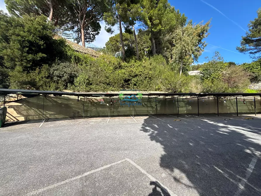 Immagine 29 di Bilocale in vendita  in Via Aurelia 48 a Andora