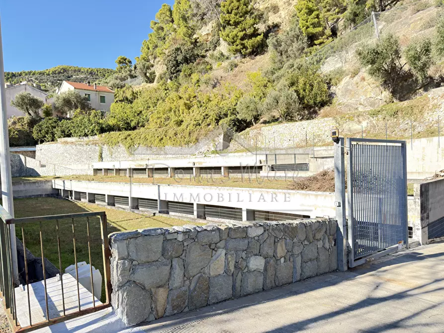 Immagine 42 di Bilocale in vendita  in Vico delle Stelle 29 a Savona