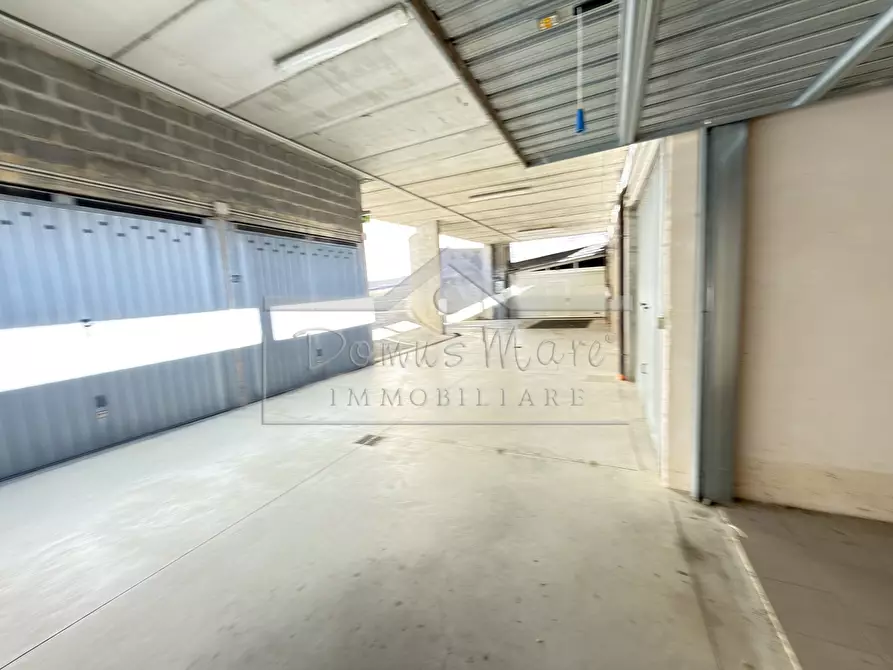 Immagine 46 di Bilocale in vendita  in Vico delle Stelle 29 a Savona