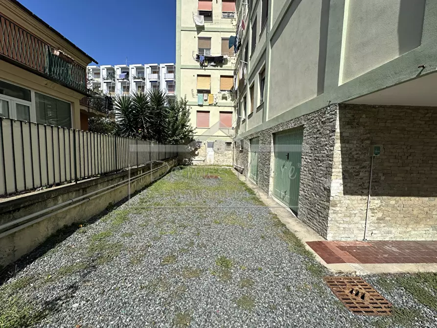 Immagine 8 di Pentalocale in vendita  in Via Giacomo Puccini 18 a Albissola Marina