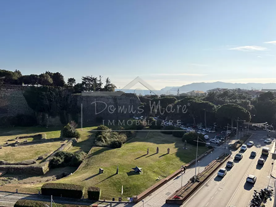 Immagine 30 di Quadrilocale in affitto  a Savona