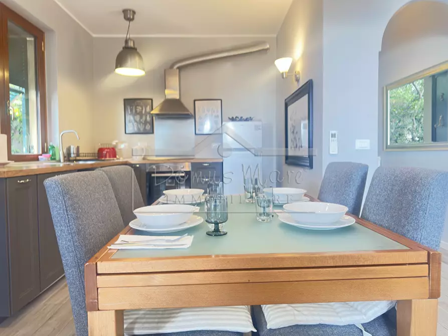 Immagine 11 di Casa indipendente in vendita  in Salvo D'Acquisto 70 a Recco