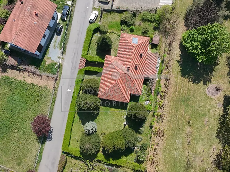 Immagine 1 di Villa in vendita  in Via Cav. Davide Vignolo 6 a Pontinvrea