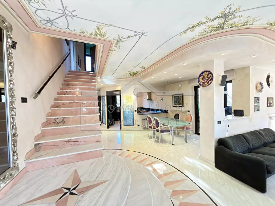 Immagine 27 di Villa in vendita  in Via Bricco del Poggio 32 a Savona