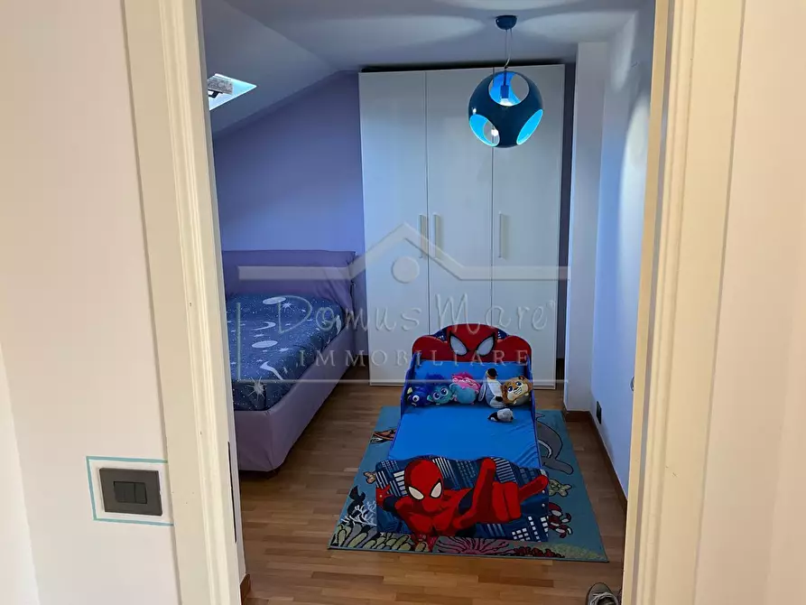 Immagine 7 di Trilocale in affitto  a Savona