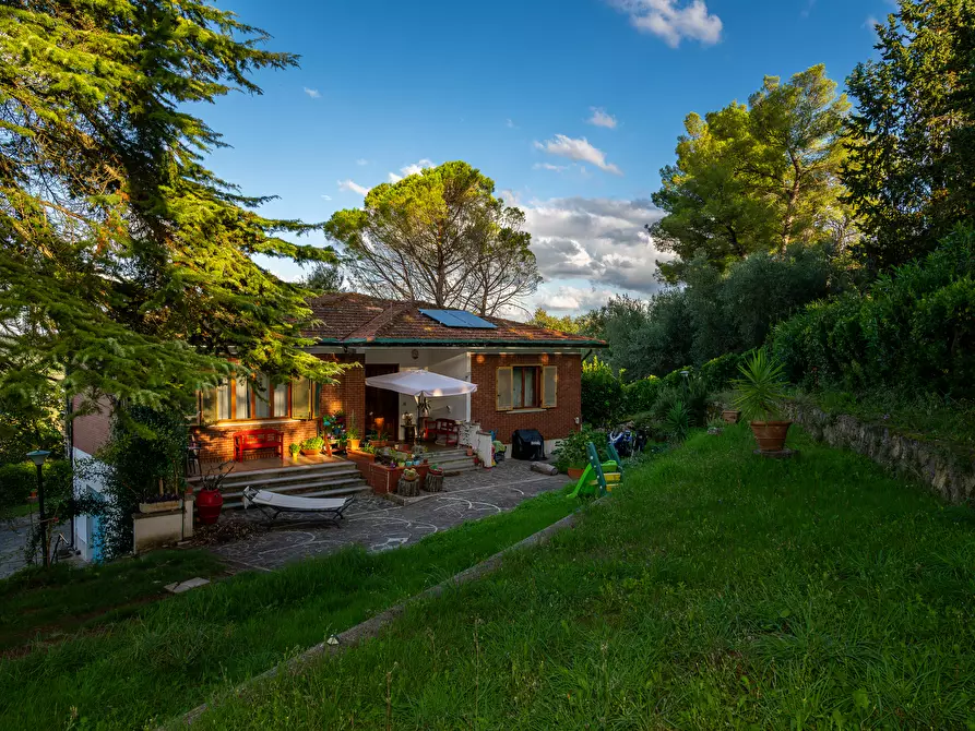 Immagine 25 di Villa in vendita  in Via Delle Corti a Collesalvetti