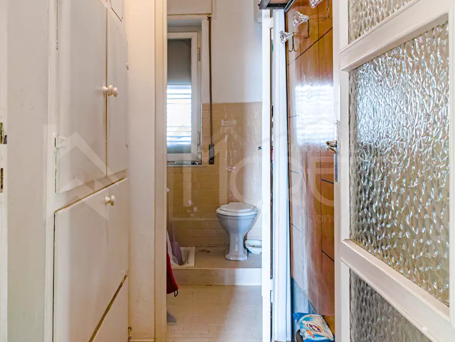 Immagine 44 di Pentalocale in vendita  in Viale Fabbricotti a Livorno