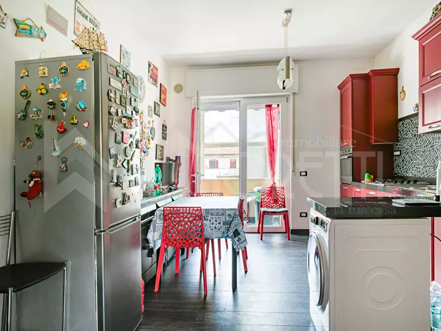 Immagine 39 di Pentalocale in vendita  in Via dell'Alloro a Livorno