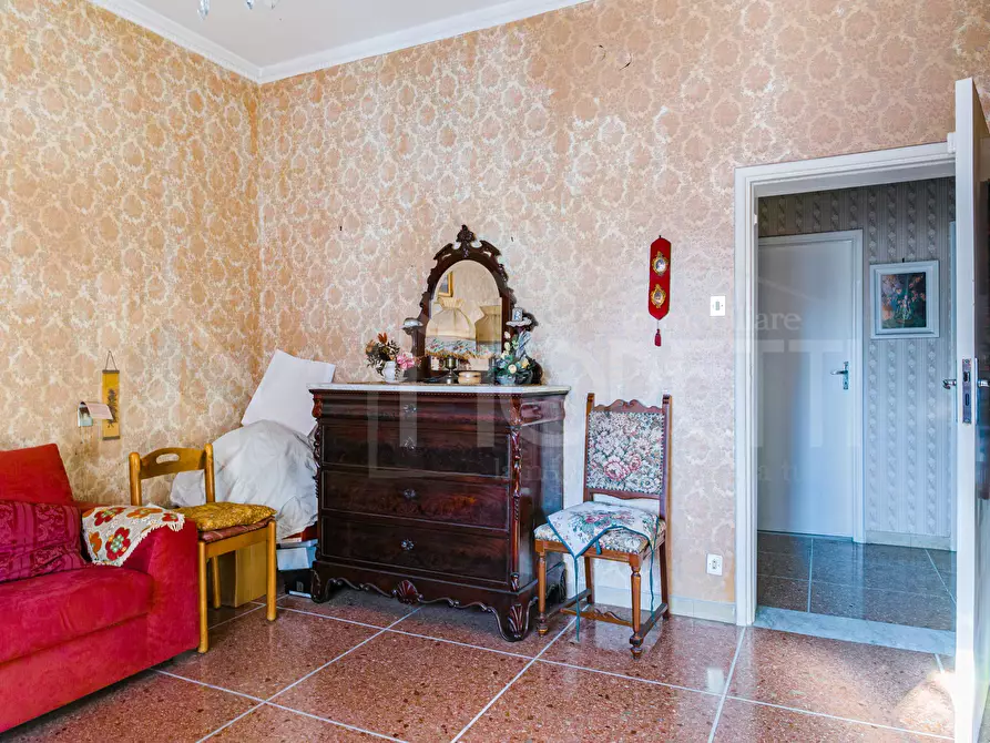 Immagine 36 di Pentalocale in vendita  in Viale Fabbricotti a Livorno