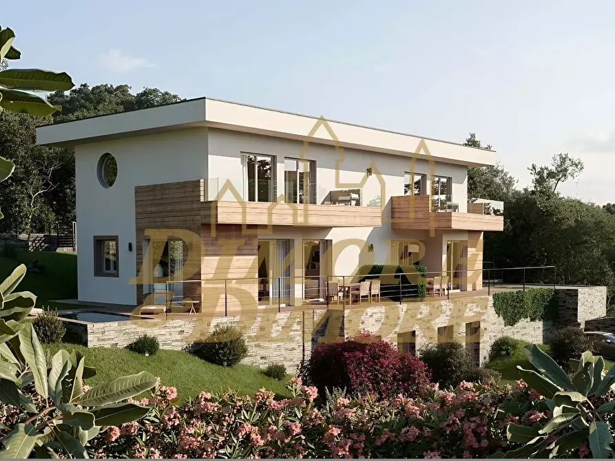 Immagine 3 di Casa bifamiliare in vendita  in Via Vignolo a Verbania