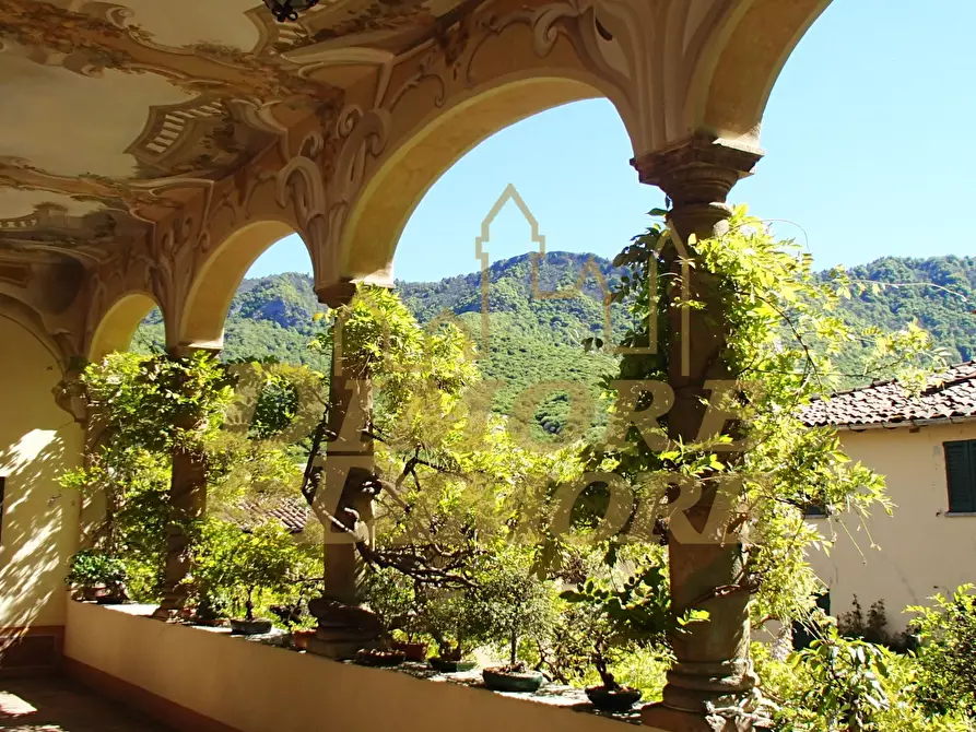 Immagine 46 di Villa in vendita  a Varese