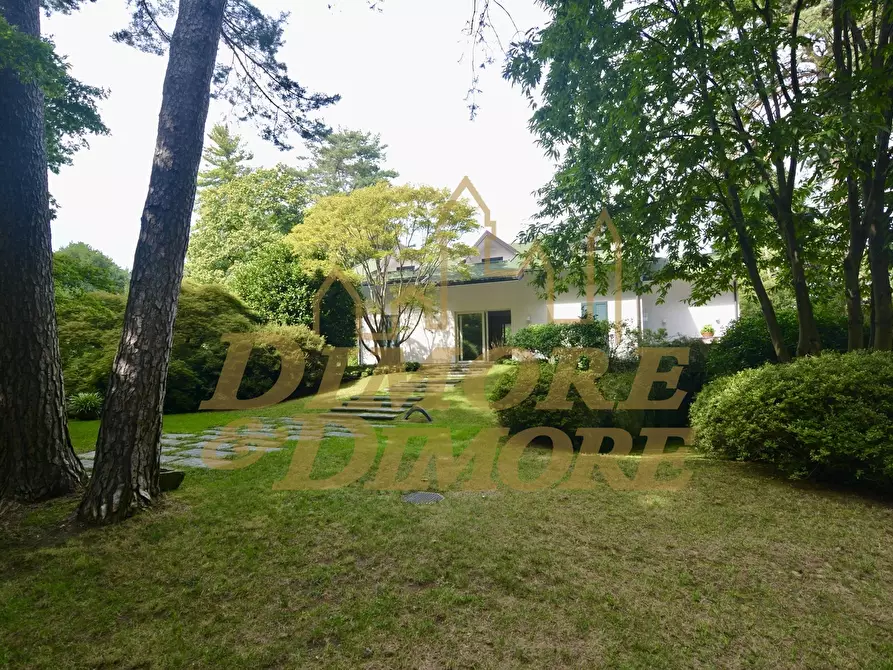 Immagine 19 di Villa in vendita  a Ranco