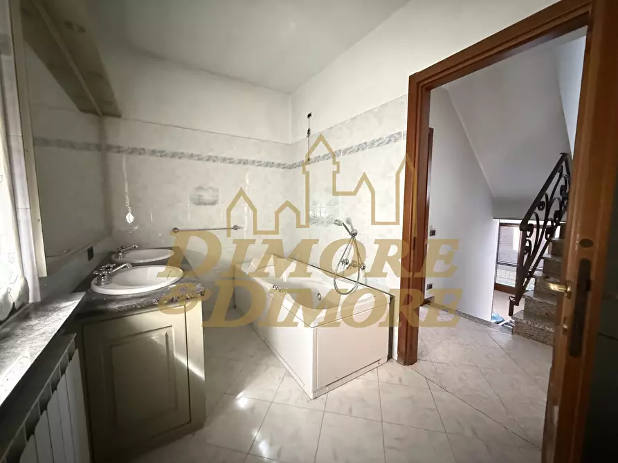 Immagine 23 di Casa bifamiliare in vendita  in Via A. Fraccaroli 43 a Baveno