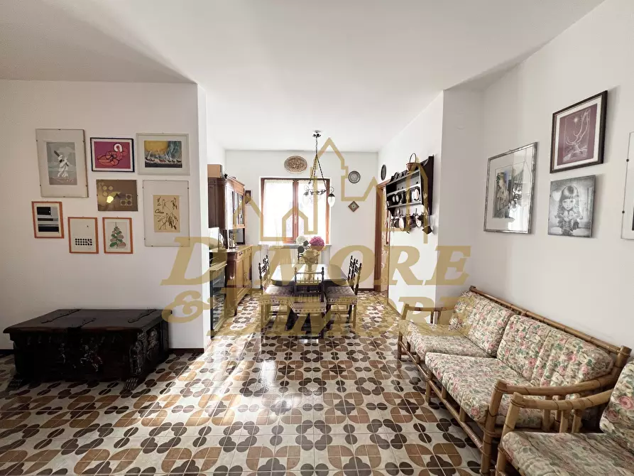 Immagine 3 di Casa indipendente in vendita  in Via Gualtiero Berti 3 a Maccagno Con Pino E Veddasca