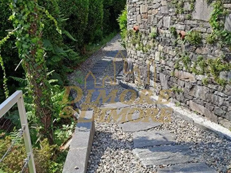 Immagine 10 di Villa in vendita  a Cannobio