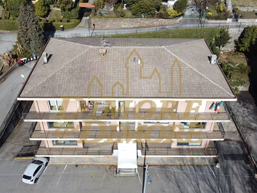 Immagine 2 di Palazzo in vendita  in Strada Statale 34 del Lago Maggiore 284a a Verbania