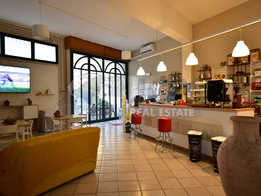 Immagine 14 di Locale commerciale in vendita  in Via A. Volta 15 a Nardo'