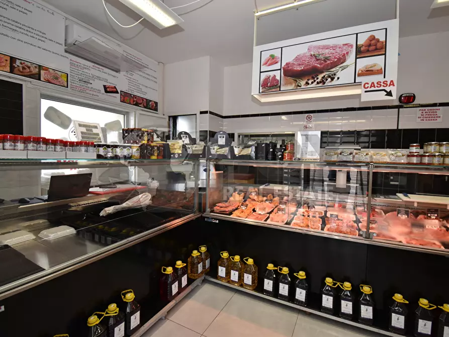 Immagine 5 di Locale commerciale in vendita  in Via Torre Lapillo angolo Via De Dominicis a Lecce