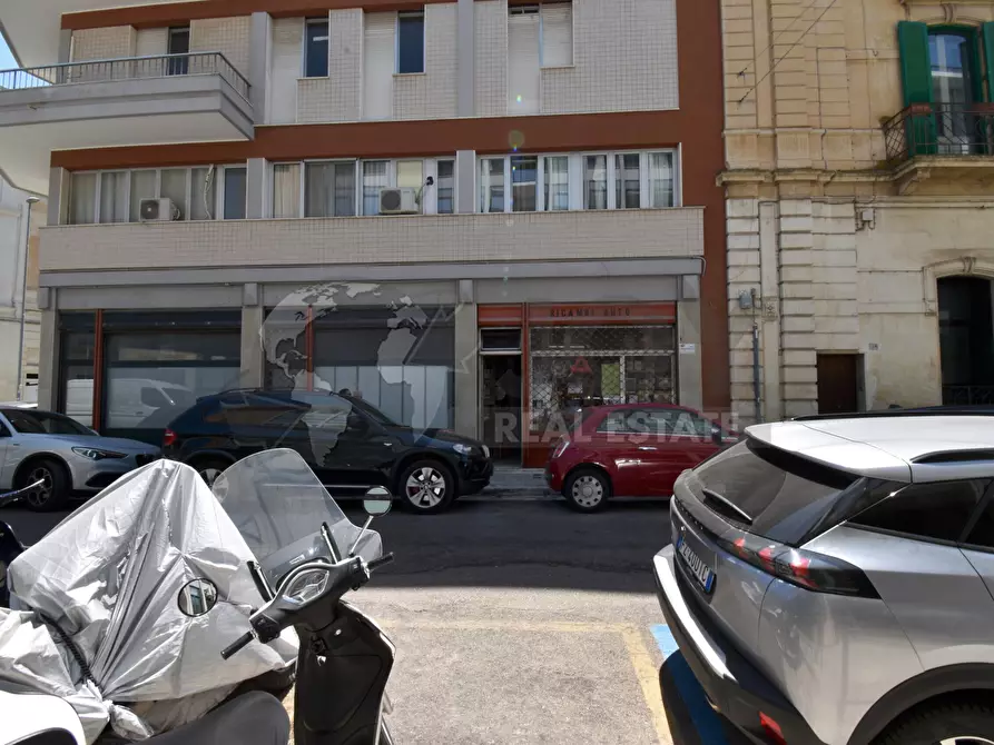 Immagine 2 di Locale commerciale in vendita  in Via g. Candido 1 a Lecce