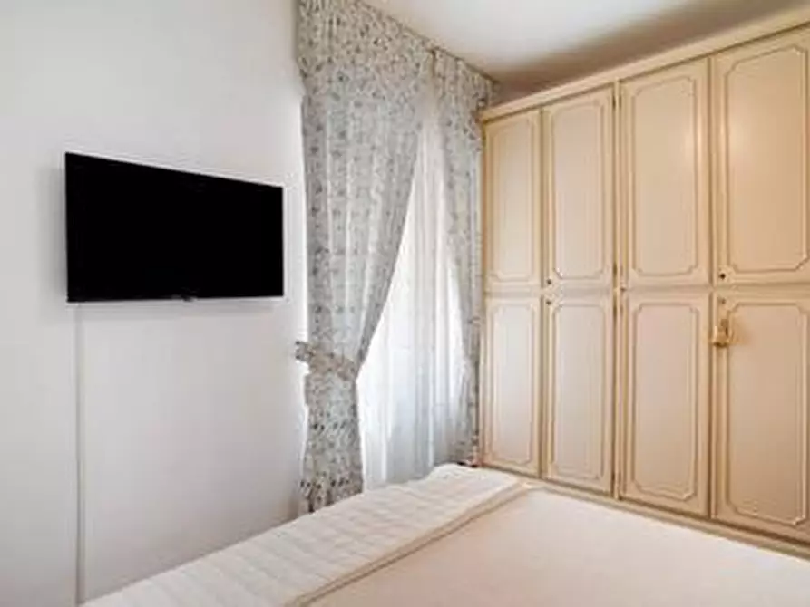 Immagine 17 di Trilocale in affitto  in Via Roma a Alassio