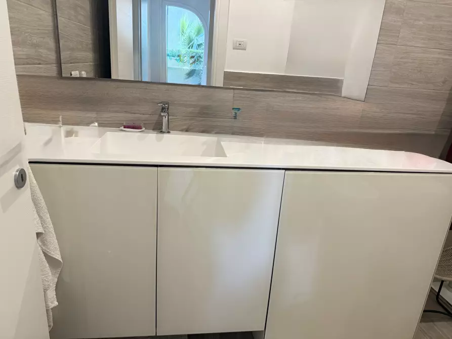 Immagine 2 di Bilocale in affitto  in Via Roma a Alassio