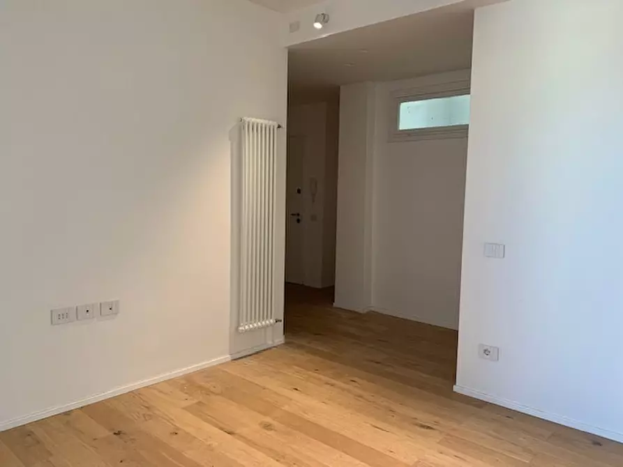 Immagine 13 di Pentalocale in vendita  in C.so Europa a Alassio