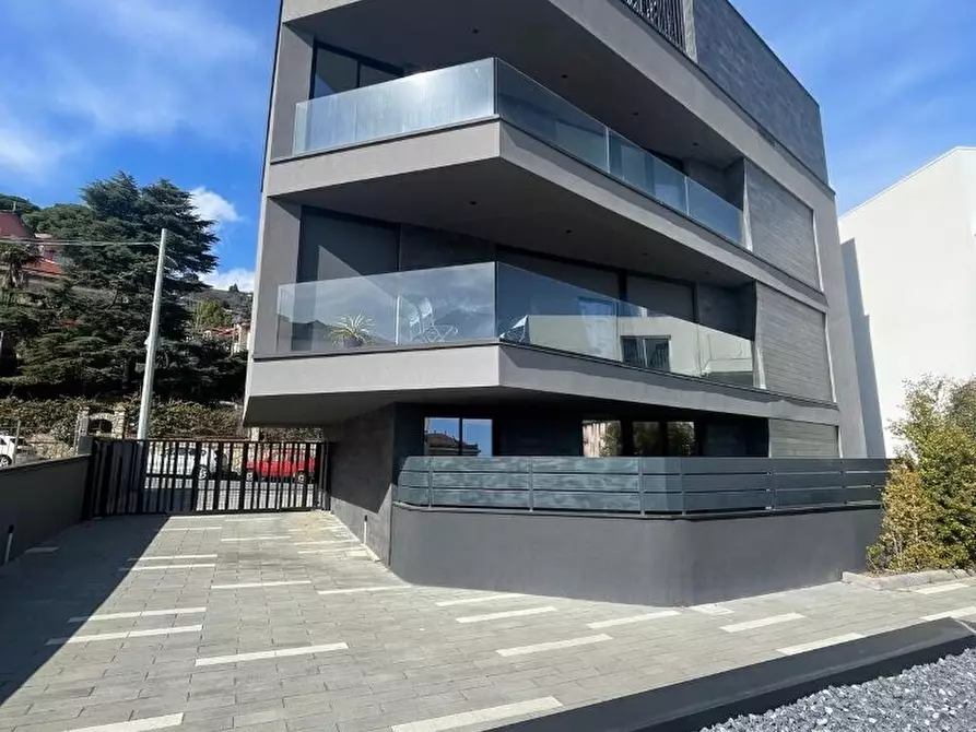 Immagine 18 di Trilocale in vendita  in Via Adelasia a Alassio