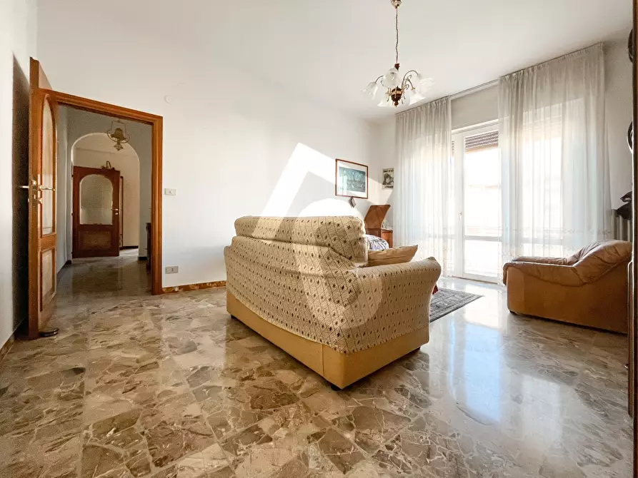 Immagine 8 di Appartamento in vendita  a Jesi