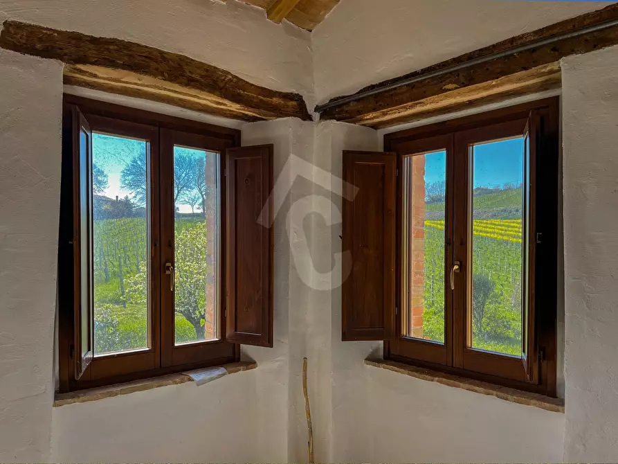 Immagine 37 di Rustico / casale in vendita  a Serra San Quirico