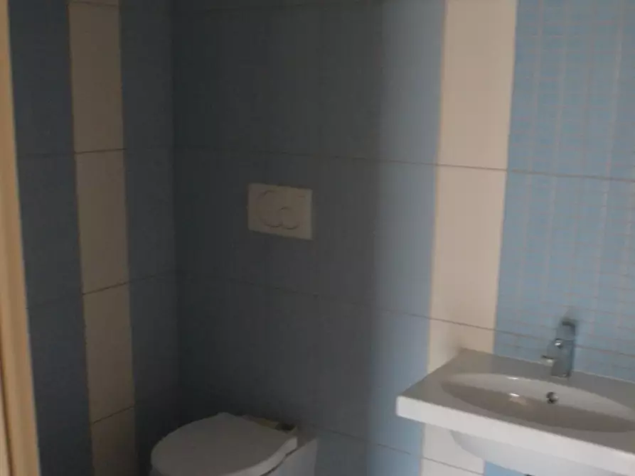 Immagine 3 di Appartamento in vendita  a Jesi