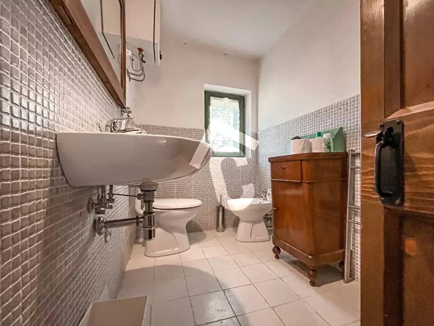 Immagine 29 di Rustico / casale in vendita  a Jesi