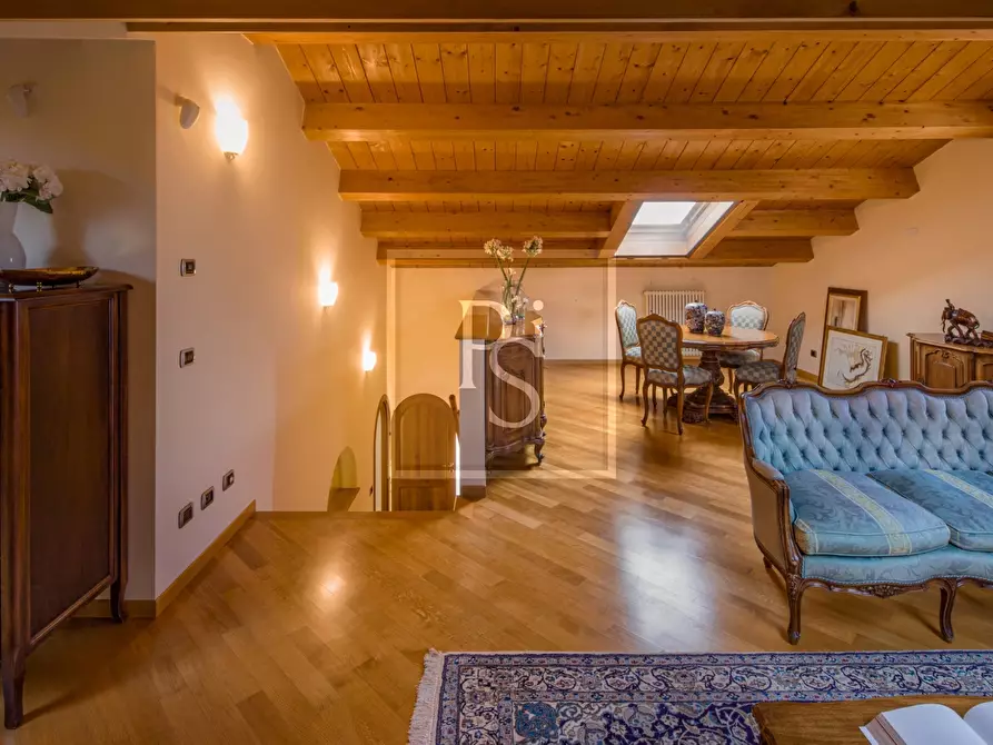 Immagine 17 di Villa in vendita  a Senigallia