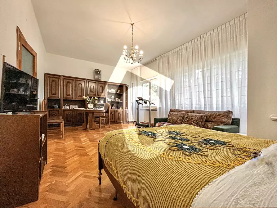 Immagine 4 di Pentalocale in vendita  a Jesi