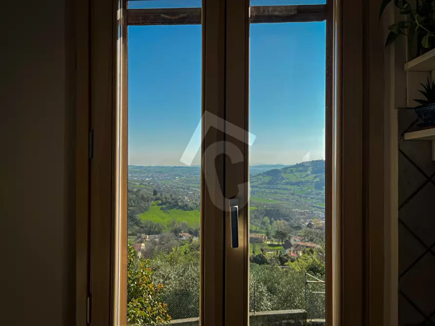 Immagine 18 di Rustico / casale in vendita  a Rosora