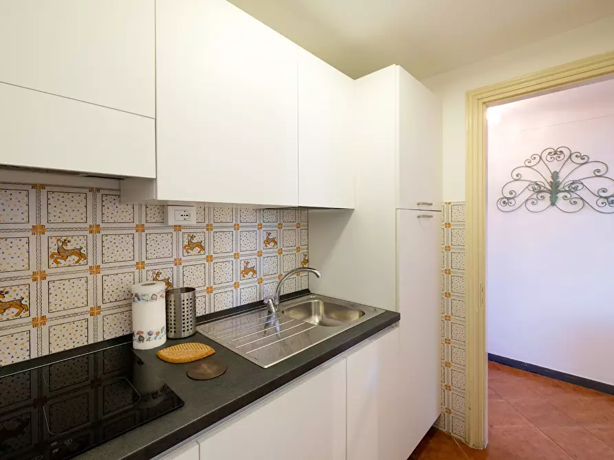 Immagine 11 di Trilocale in affitto  in Piazza Vittorio Emanuele II 5 a Finale Ligure