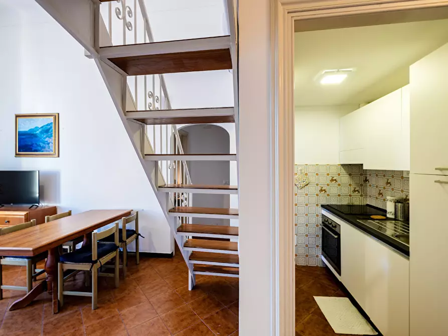 Immagine 43 di Trilocale in affitto  in Piazza Vittorio Emanuele II 5 a Finale Ligure