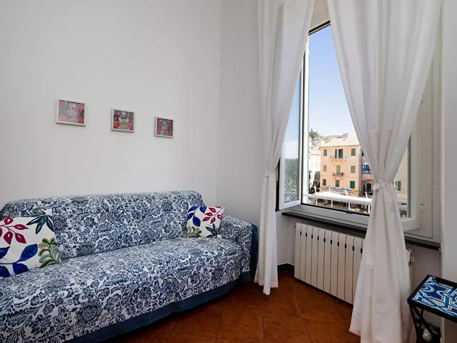 Immagine 42 di Trilocale in affitto  in Piazza Vittorio Emanuele II 5 a Finale Ligure