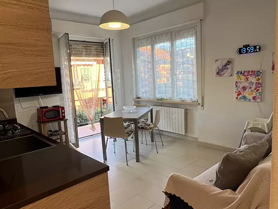 Immagine 5 di Bilocale in vendita  in Via del Cigno a Finale Ligure