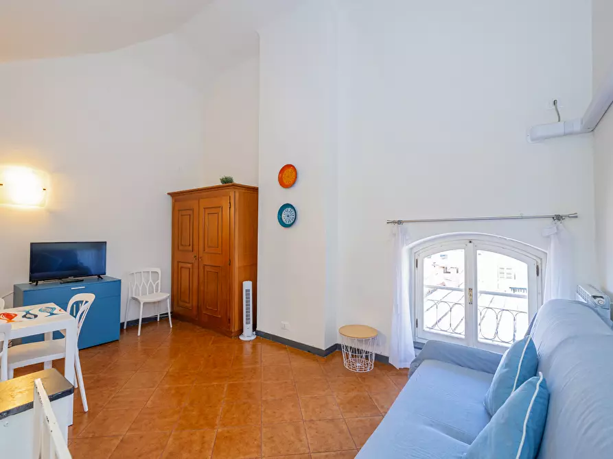 Immagine 11 di Bilocale in affitto  in Piazza Vittorio Emanuele II a Finale Ligure