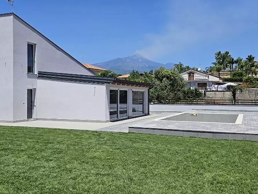 Immagine 1 di Villa in vendita  a Aci Bonaccorsi