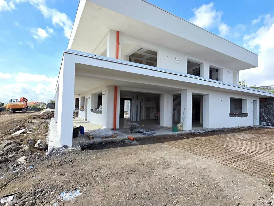 Immagine 2 di Villa in vendita  a Sant'agata Li Battiati